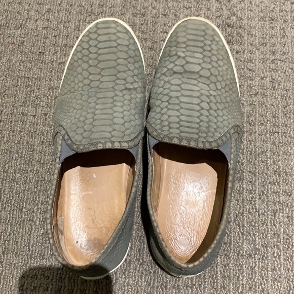 Joie Kidmore Animal Print Slip On Sneakers - stylish and comfortable! - Picture 4 of 6